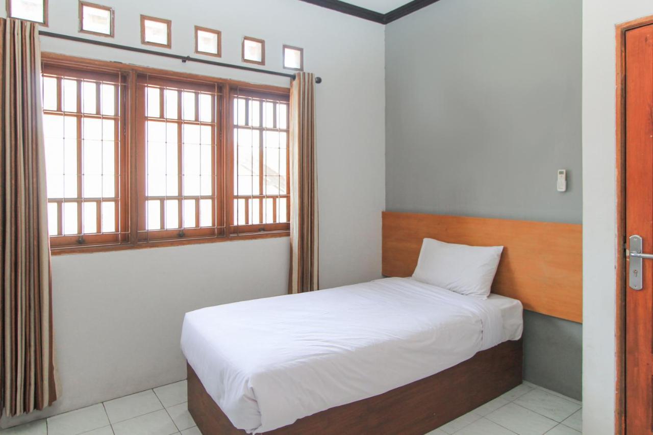 Santo Guest House Tropodo Brebek Εξωτερικό φωτογραφία