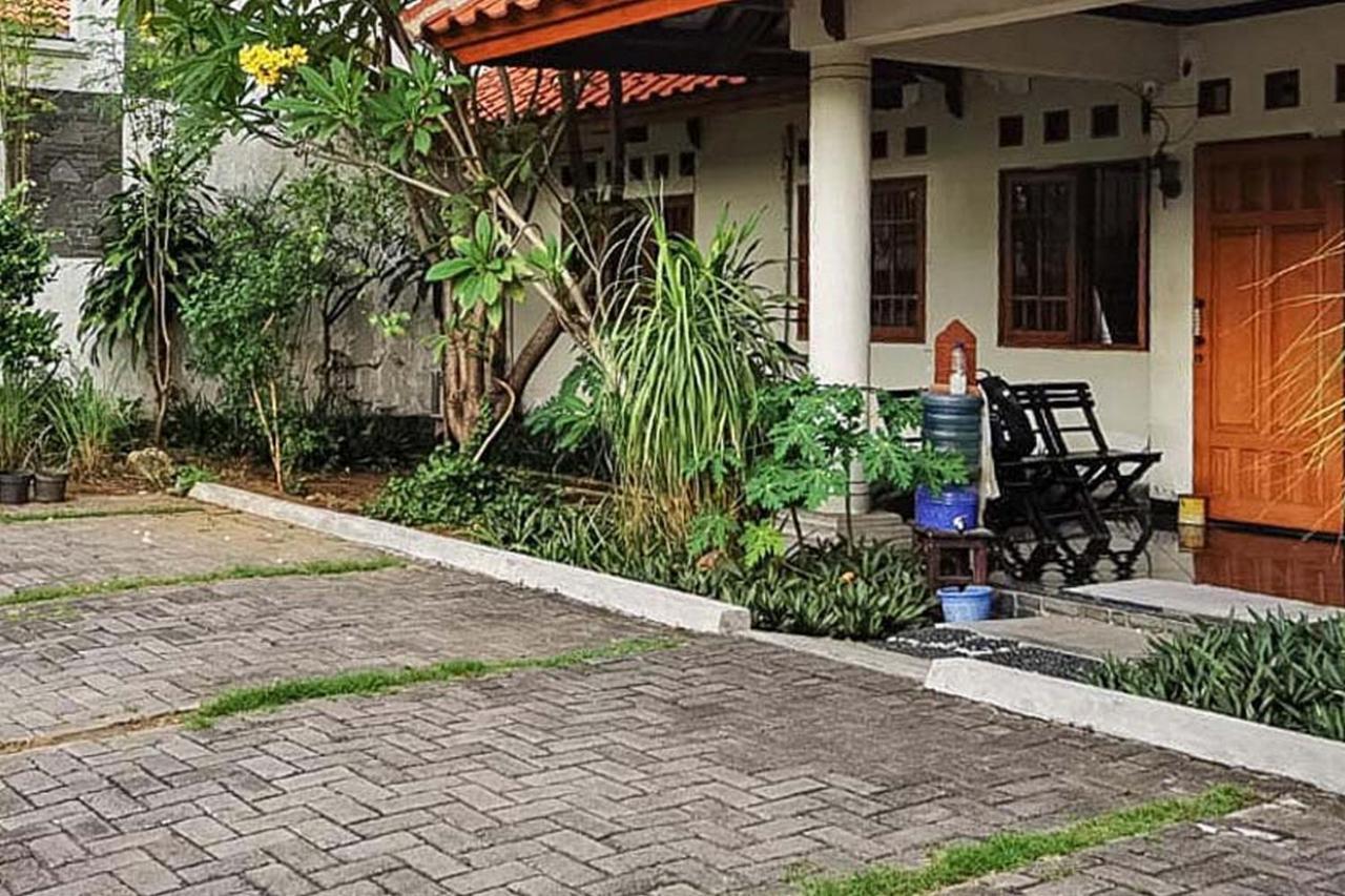 Santo Guest House Tropodo Brebek Εξωτερικό φωτογραφία