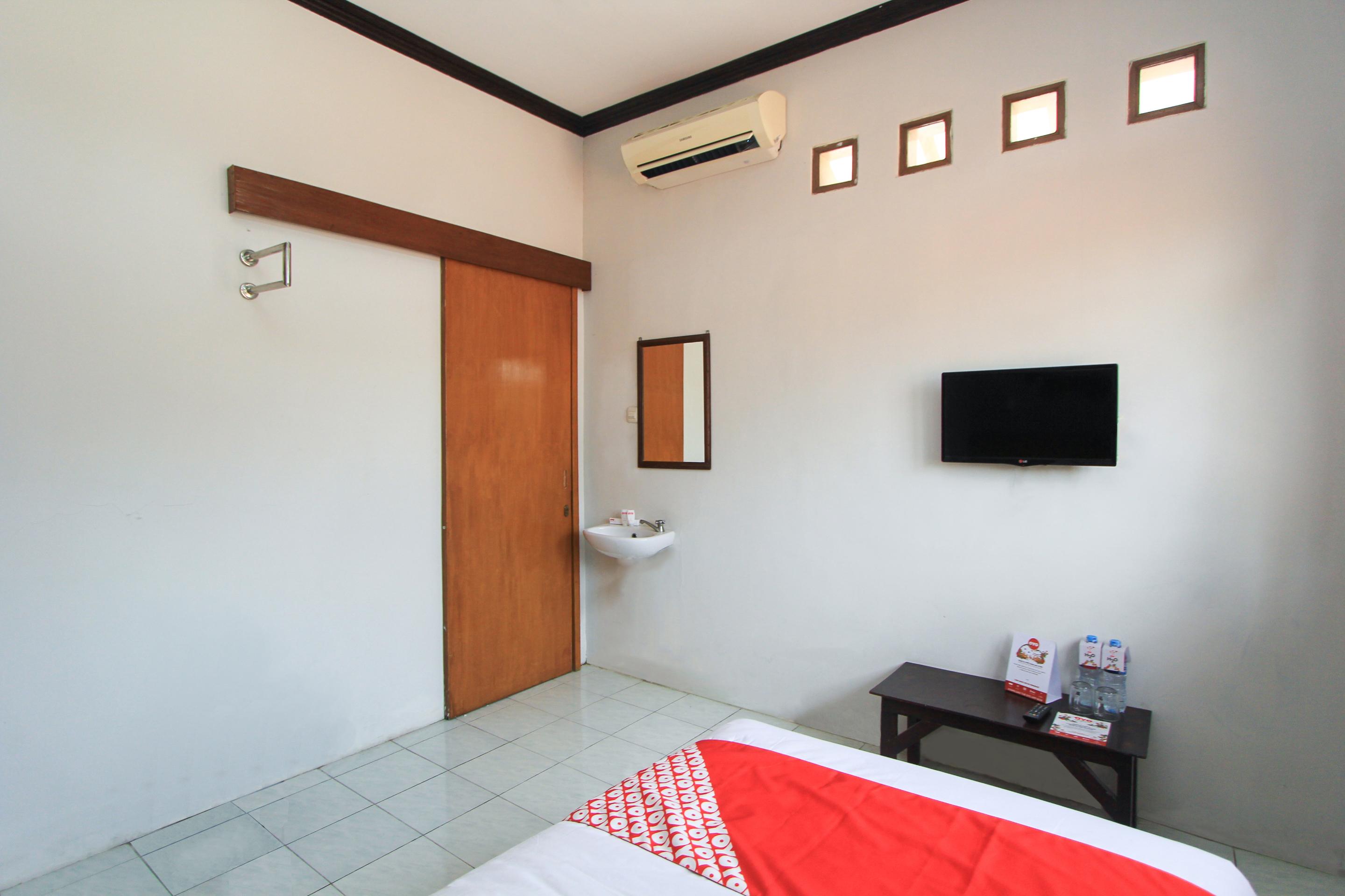Santo Guest House Tropodo Brebek Εξωτερικό φωτογραφία