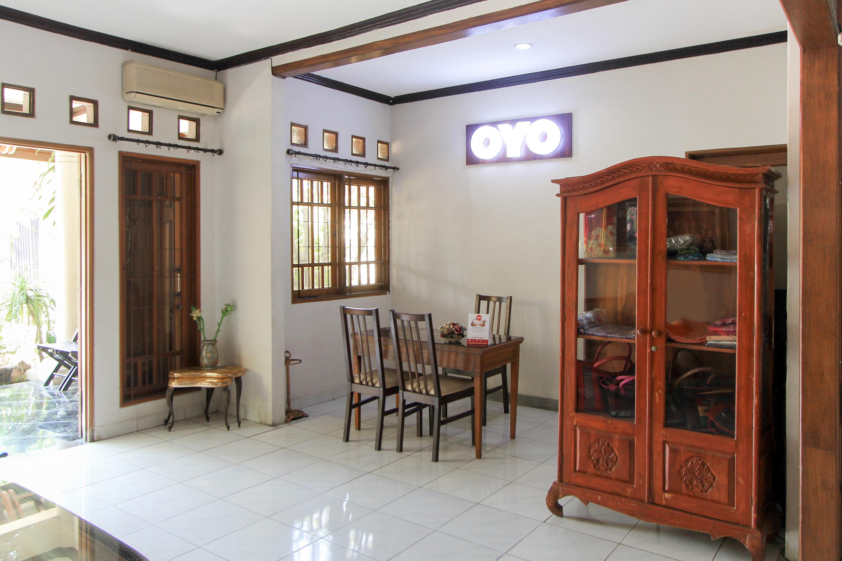Santo Guest House Tropodo Brebek Εξωτερικό φωτογραφία