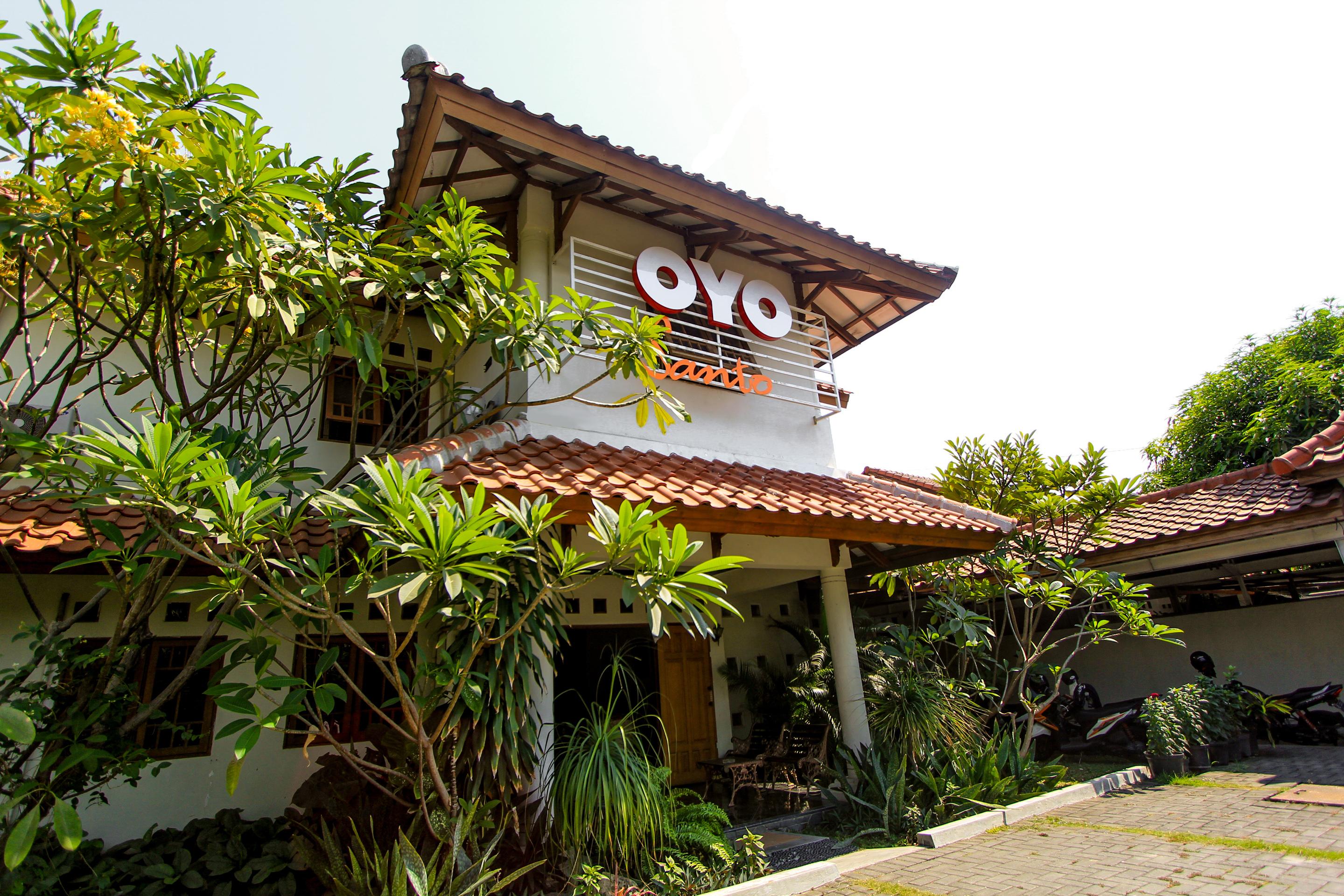 Santo Guest House Tropodo Brebek Εξωτερικό φωτογραφία