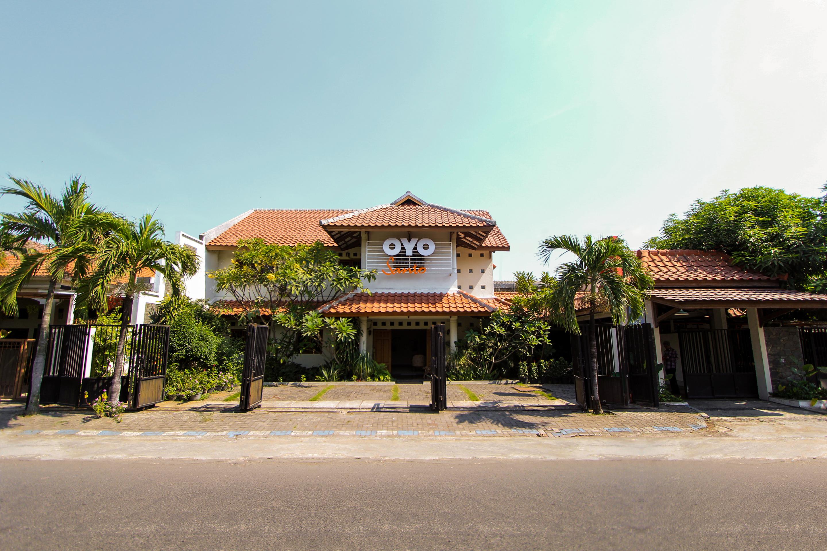 Santo Guest House Tropodo Brebek Εξωτερικό φωτογραφία