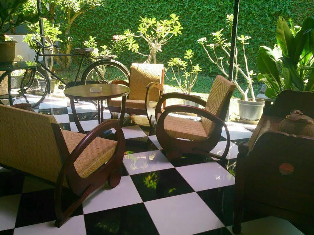 Santo Guest House Tropodo Brebek Εξωτερικό φωτογραφία