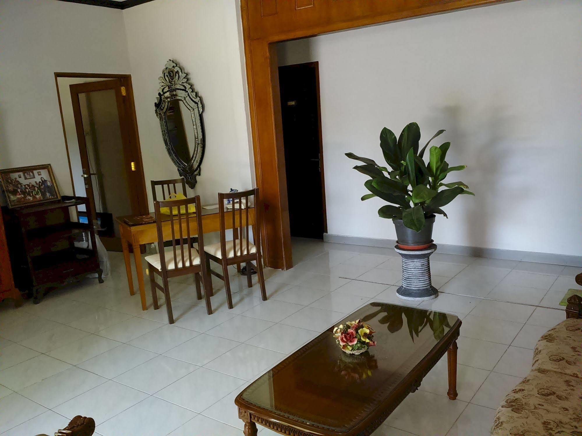 Santo Guest House Tropodo Brebek Εξωτερικό φωτογραφία
